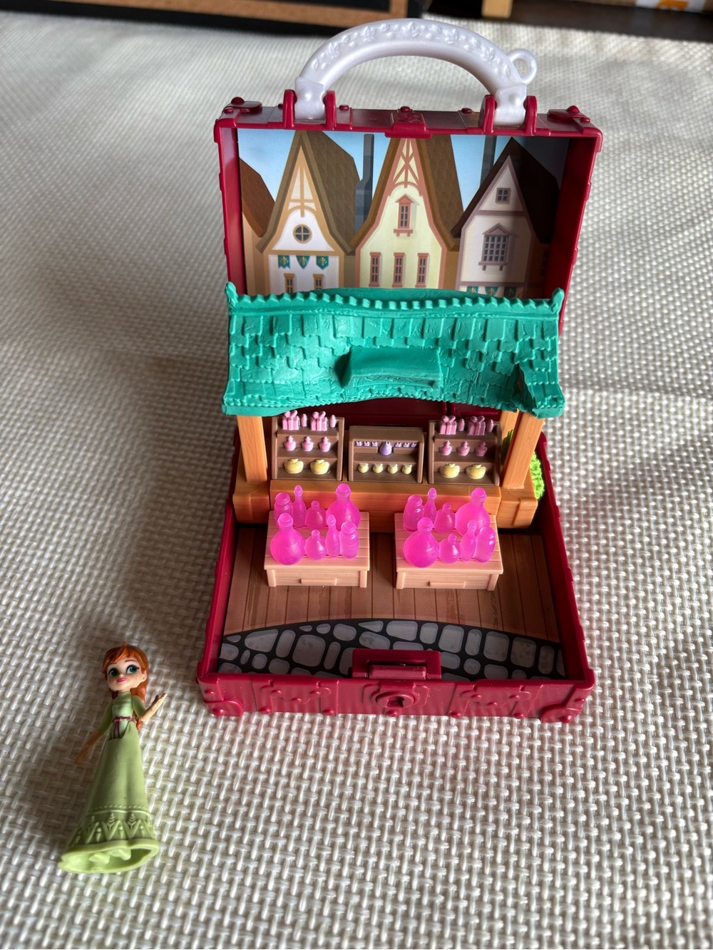 Disney Frozen 2 Pop Adventures Portable Popup Village with Anna Small Doll